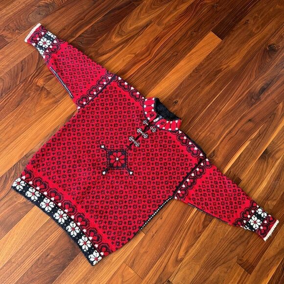 DALE of NORWAY Sweater Luxury Wool Nordic Ski Pewter Clasp Sz Small - Picture 9 of 13